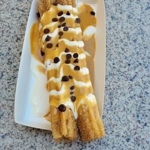 Meet your Posher, Gil